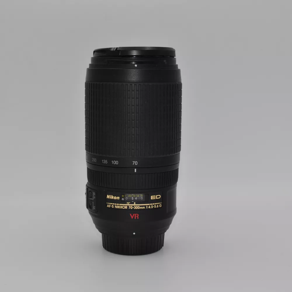 AF-S NIKKOR 70-300mm f/4.5-5.6G IF ED VR
