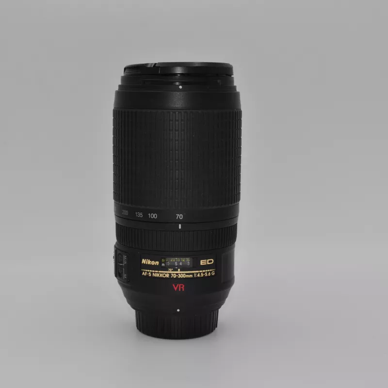 AF-S NIKKOR 70-300mm f/4.5-5.6G IF ED VR